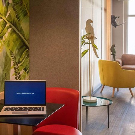 ibis Styles Beaulieu sur Mer Exterior foto