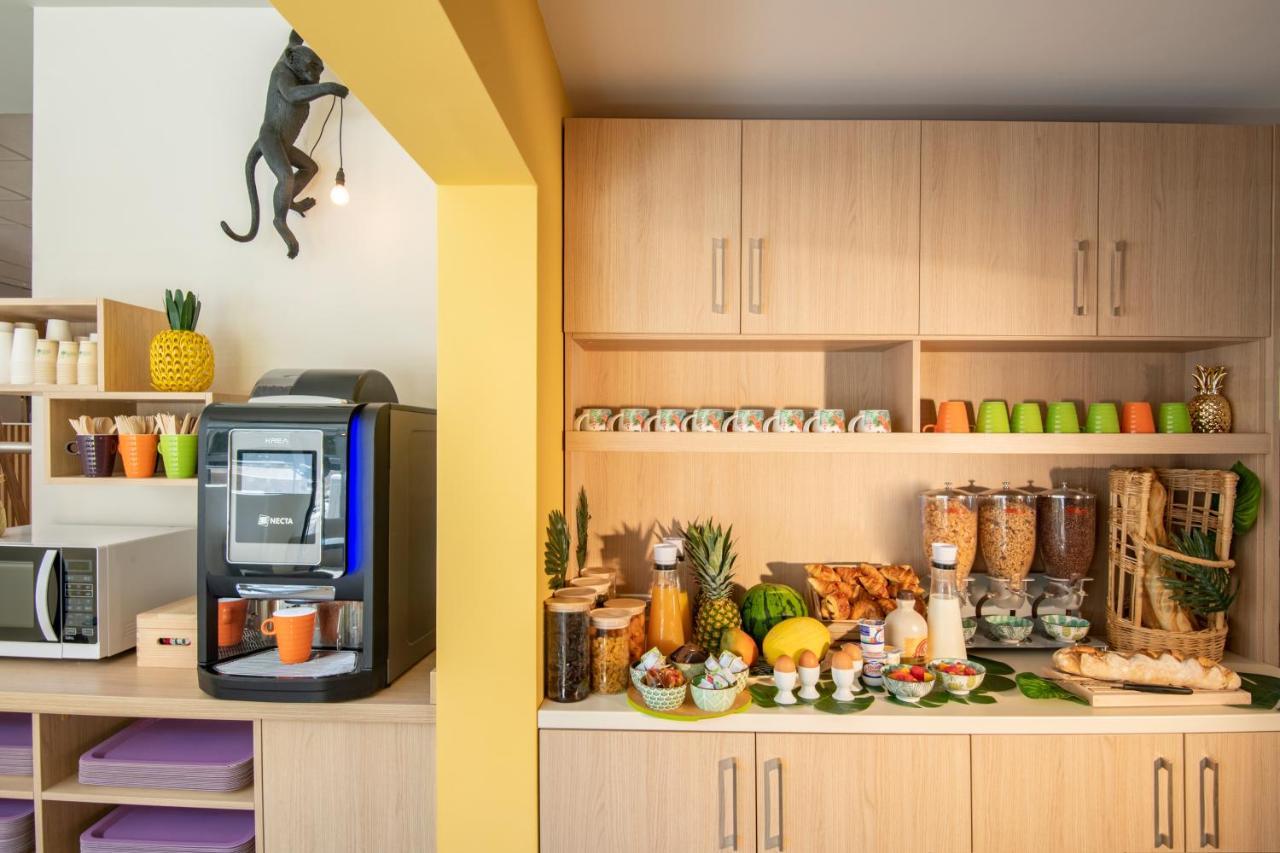 ibis Styles Beaulieu sur Mer Exterior foto