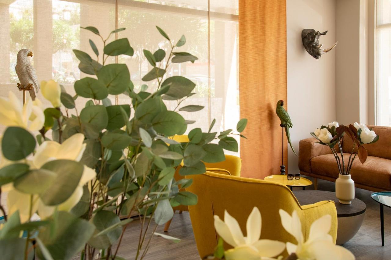 ibis Styles Beaulieu sur Mer Exterior foto