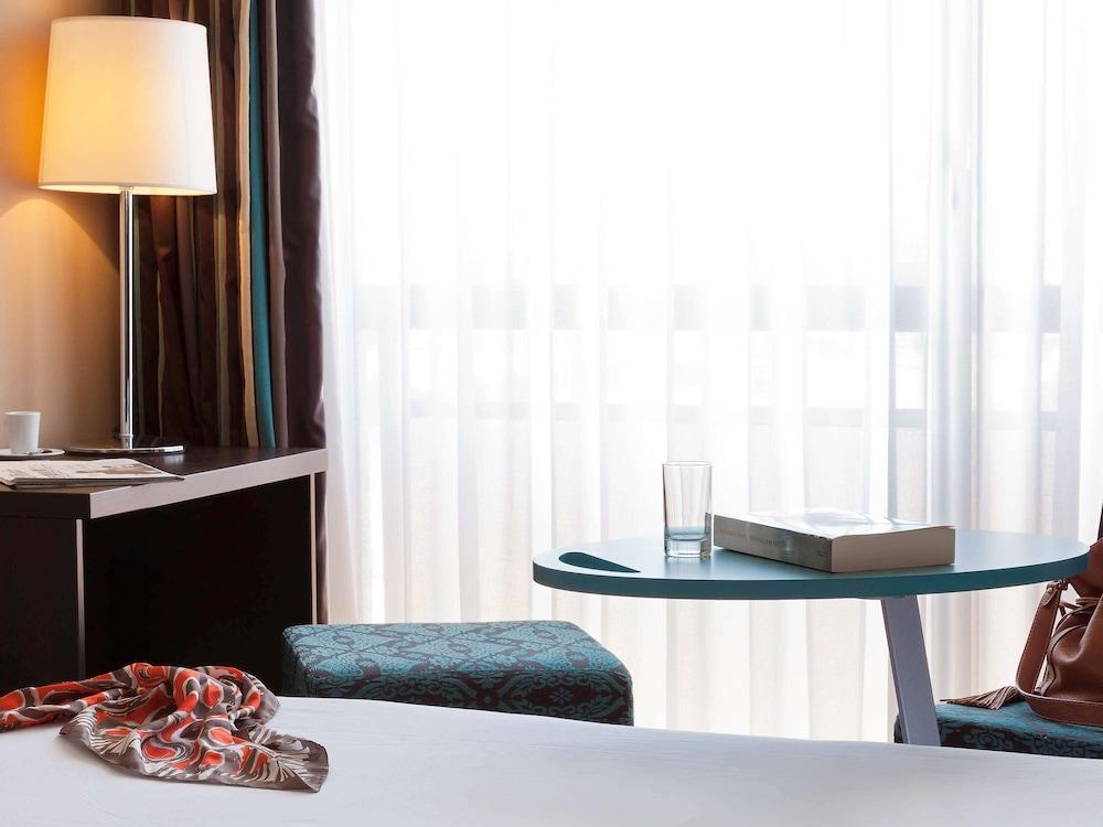 ibis Styles Beaulieu sur Mer Exterior foto